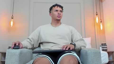 Snapshot of dominick_star chatting on February 24, 2025, 3:44 am Dominick Star online show from February 24, 2025, 3:44 am