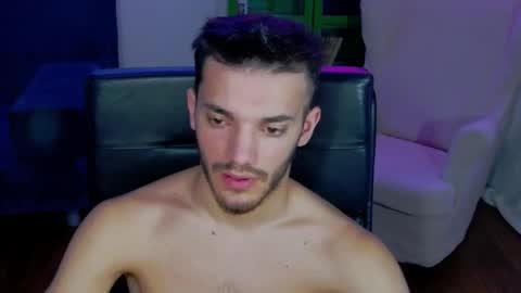 dominicvalente online show from October 31, 2025, 5:47 pm