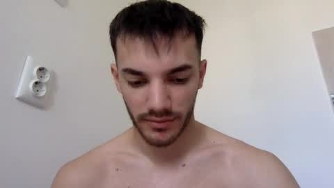 Snapshot of dominicvalente chatting on May 23, 2026, 11:03 am dominicvalente online show from May 23, 2026, 11:03 am