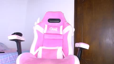   online show from November 24, 2025, 3:50 am