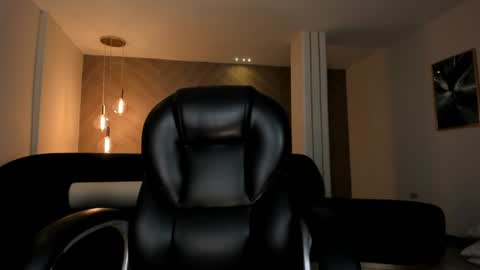 Snapshot of dominiquevega_ chatting on December 15, 2024, 5:13 am Dominique online show from December 15, 2024, 5:13 am