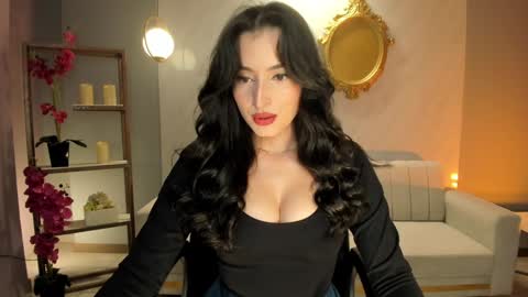 Snapshot of dominiquevega_ chatting on January 10, 2025, 8:37 pm Dominique online show from January 10, 2025, 8:37 pm