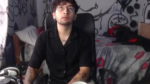 Snapshot of dominus_kane chatting on December 21, 2025, 2:35 pm dominus_kane online show from December 21, 2025, 2:35 pm