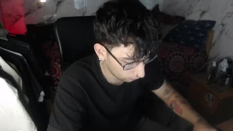 dominus_kane online show from April 30, 2026, 5:47 am