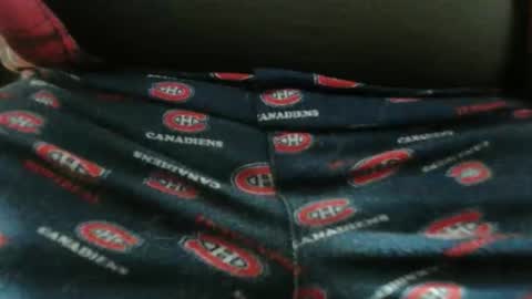 Dominique online show from December 1, 2025, 11:21 pm