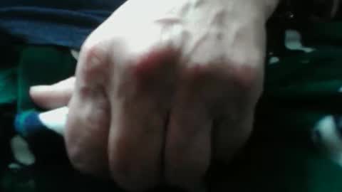 Dominique online show from December 16, 2025, 9:09 pm