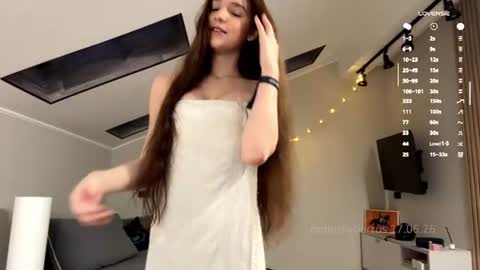 Snapshot of domitilabarrus chatting on June 17, 2026, 7:04 pm Kira online show from June 17, 2026, 7:04 pm
