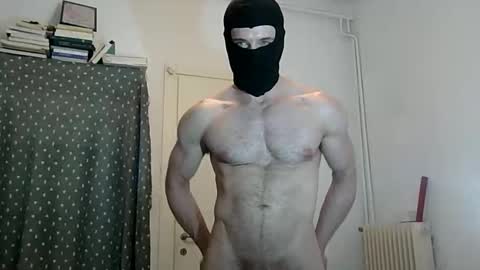 domm04408 online show from June 10, 2026, 11:24 pm
