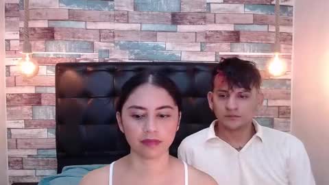 DONA Y CARL online show from December 5, 2025, 12:03 pm