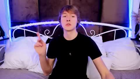 Snapshot of donald_brooks chatting on December 5, 2025, 11:30 am Donald online show from December 5, 2025, 11:30 am