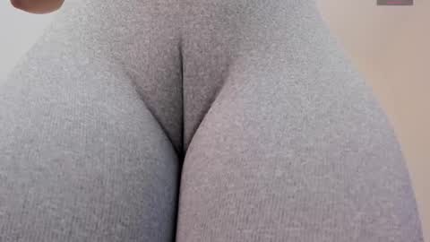 Paula DiazGMT-5 0730 - 1400 online show from November 28, 2025, 12:41 pm