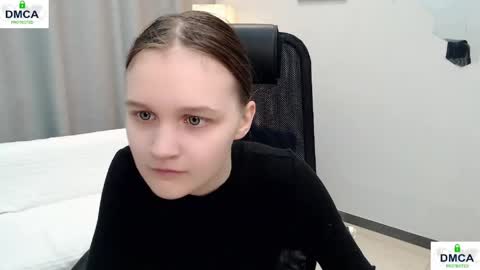 Snapshot of donnasia chatting on April 14, 2026, 9:15 am Sia online show from April 14, 2026, 9:15 am