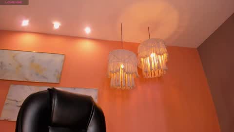  Donna Stonne  online show from December 6, 2024, 11:03 pm