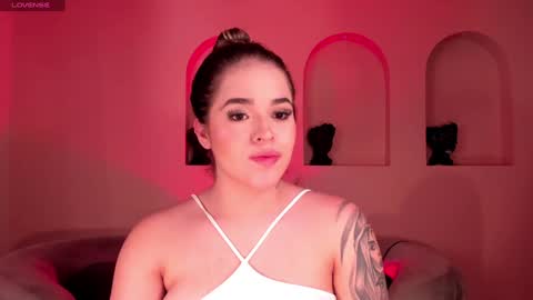  Donna Stonne  online show from December 8, 2024, 2:28 am