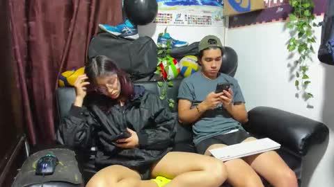 Snapshot of donuts_dd chatting on September 12, 2025, 7:52 am Donuts DD online show from September 12, 2025, 7:52 am