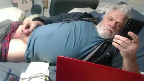 Snapshot of doouugcumming chatting on January 11, 2026, 2:11 pm cummingdoouug online show from January 11, 2026, 2:11 pm