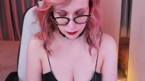 Your Dora Follow me 3 online show from January 19, 2025, 7:37 pm