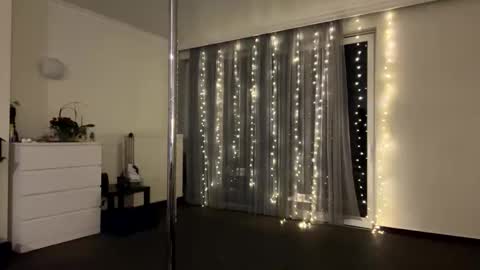 Snapshot of doragranat chatting on December 16, 2025, 2:27 am doragranat online show from December 16, 2025, 2:27 am