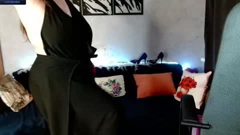 Snapshot of doraross chatting on November 11, 2025, 4:18 pm Dora online show from November 11, 2025, 4:18 pm