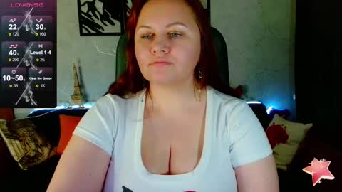 Snapshot of doraross chatting on November 25, 2025, 3:56 pm Dora online show from November 25, 2025, 3:56 pm