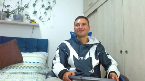 dorian_h online show from April 25, 2026, 10:51 pm