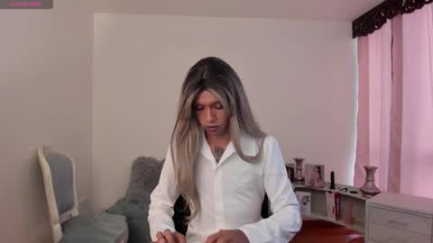 Snapshot of dorian_lev chatting on March 3, 2025, 1:42 pm Nicolle online show from March 3, 2025, 1:42 pm