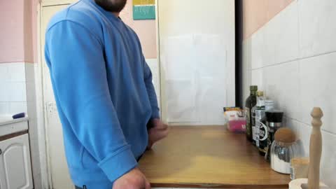 menu  below online show from December 31, 2024, 9:31 am