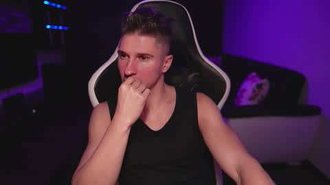 Snapshot of dorianreyes chatting on October 29, 2025, 1:19 am Dorian Reyes online show from October 29, 2025, 1:19 am