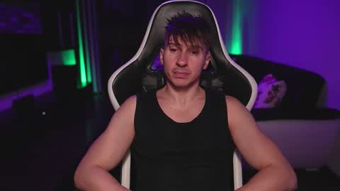 Snapshot of dorianreyes chatting on October 30, 2025, 10:43 pm Dorian Reyes online show from October 30, 2025, 10:43 pm