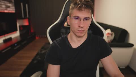 Snapshot of dorianreyes chatting on December 3, 2025, 1:02 am Dorian Reyes online show from December 3, 2025, 1:02 am