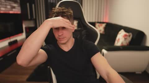 Snapshot of dorianreyes chatting on December 4, 2025, 10:51 pm Dorian Reyes online show from December 4, 2025, 10:51 pm