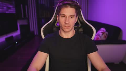 Dorian Reyes online show from March 21, 2026, 1:43 am