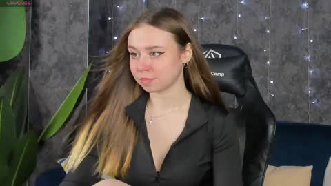 Vanessa online show from April 5, 2026, 9:06 am
