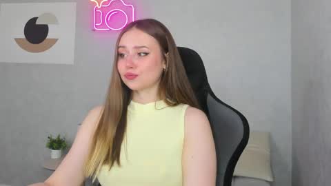 Vanessa online show from May 1, 2026, 9:14 am