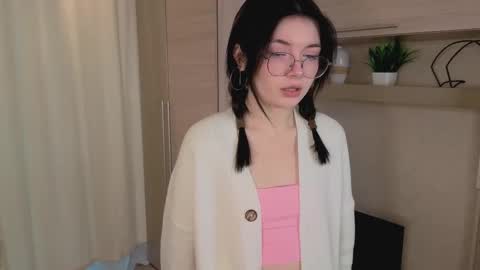 Snapshot of doris_lewis chatting on November 20, 2025, 6:13 am Maria online show from November 20, 2025, 6:13 am