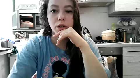 Dorrie Ann online show from February 8, 2025, 8:31 am