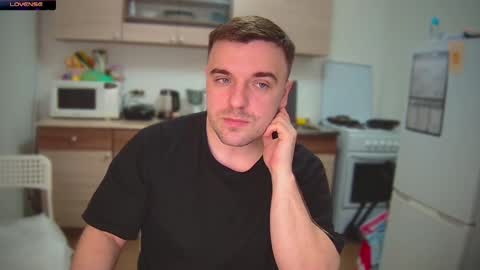 Snapshot of dosilasa chatting on December 4, 2024, 7:34 pm Sasha online show from December 4, 2024, 7:34 pm