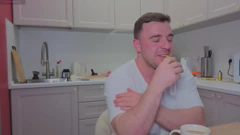 Snapshot of dosilasa chatting on November 23, 2025, 7:57 pm Sasha online show from November 23, 2025, 7:57 pm