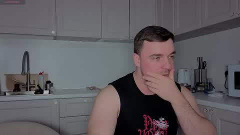 Snapshot of dosilasa chatting on December 3, 2025, 2:48 pm Sasha online show from December 3, 2025, 2:48 pm