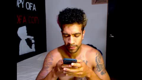 Snapshot of dostoyrodia_34 chatting on February 7, 2025, 3:12 am will online show from February 7, 2025, 3:12 am