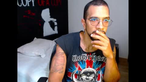 Snapshot of dostoyrodia_34 chatting on March 6, 2025, 7:21 pm will online show from March 6, 2025, 7:21 pm