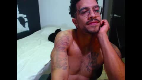 Snapshot of dostoyrodia_34 chatting on September 17, 2025, 12:56 am will online show from September 17, 2025, 12:56 am