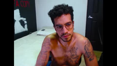 Snapshot of dostoyrodia_34 chatting on October 31, 2025, 4:02 am will online show from October 31, 2025, 4:02 am