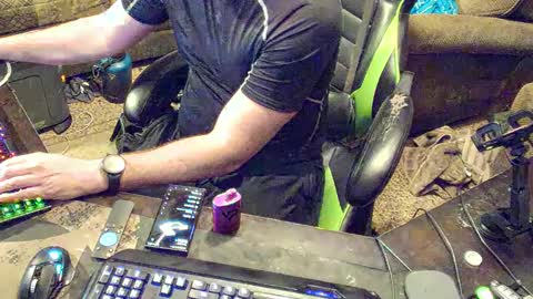 DotYourEyezez  online show from December 6, 2024, 7:32 am