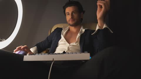 Keen online show from March 2, 2025, 11:53 pm