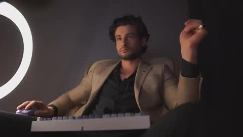 Keen online show from March 3, 2025, 11:03 pm