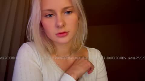 Lana  Eva  dont forget to give us a thumb up online show from January 10, 2025, 5:02 pm
