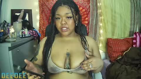 DeeDee online show from February 9, 2025, 10:53 am