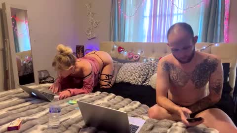 Snapshot of doublesuble chatting on March 8, 2025, 5:01 pm Chaz Roxy Rain online show from March 8, 2025, 5:01 pm