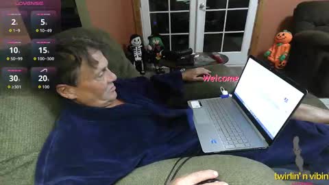 Snapshot of doubletrouble59 chatting on October 27, 2025, 4:27 am Double Trouble online show from October 27, 2025, 4:27 am